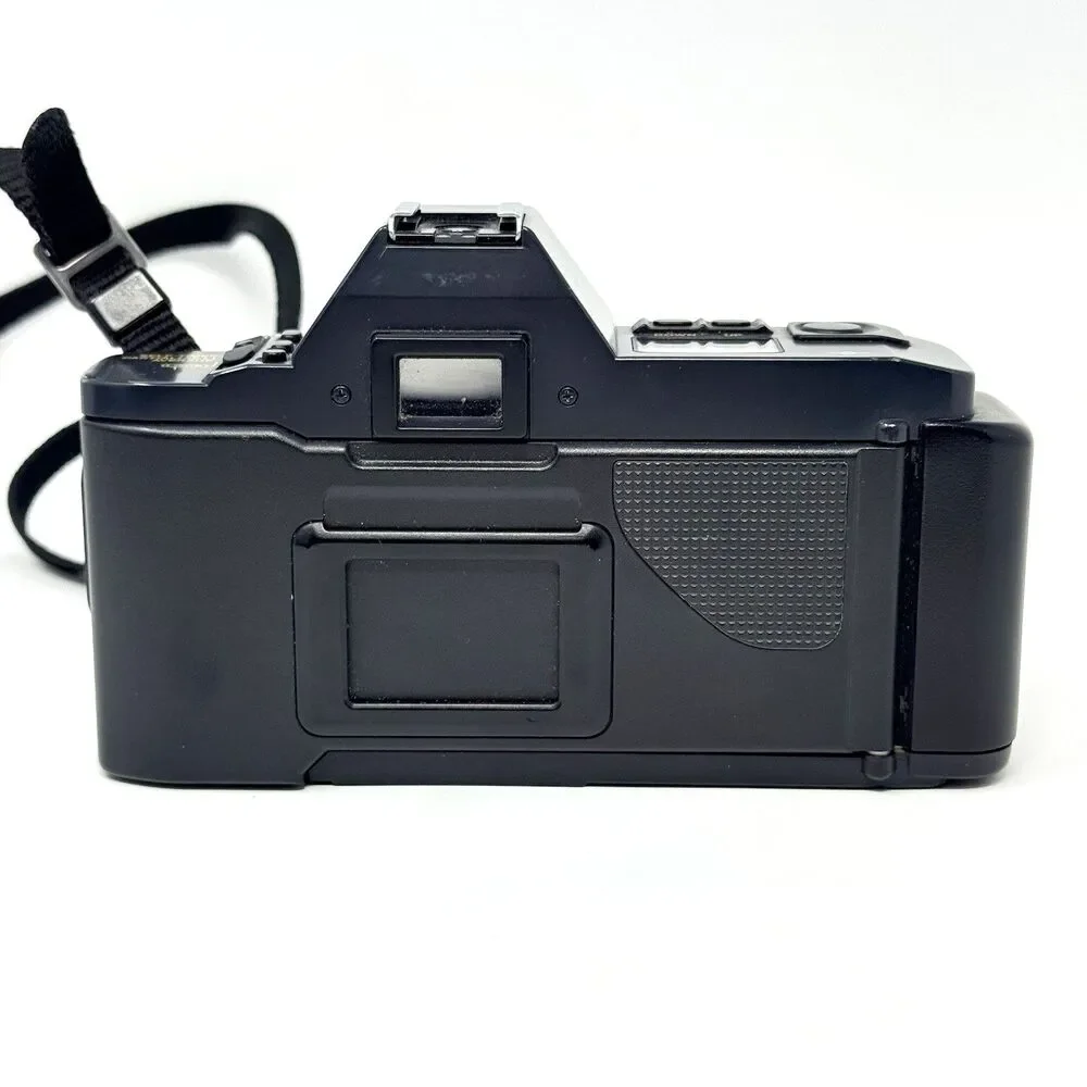 Canon T70 35mm SLR Camera Kit 50mm f1.8 Tamron 28mm Lens Flash Bag Tested